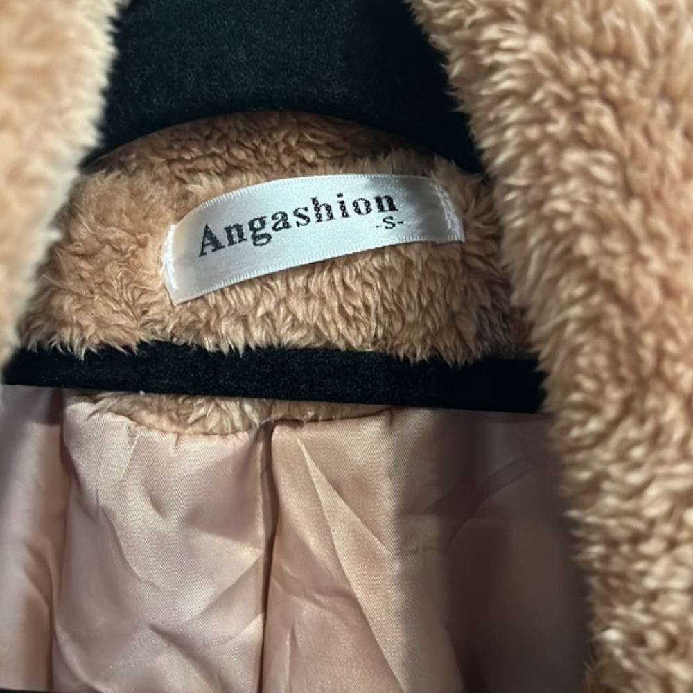 Fuzzy Teddy Jacket - Picture 5 of 7